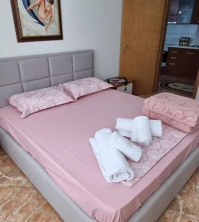 Fantastic 3rd Floor Apartment Tirana